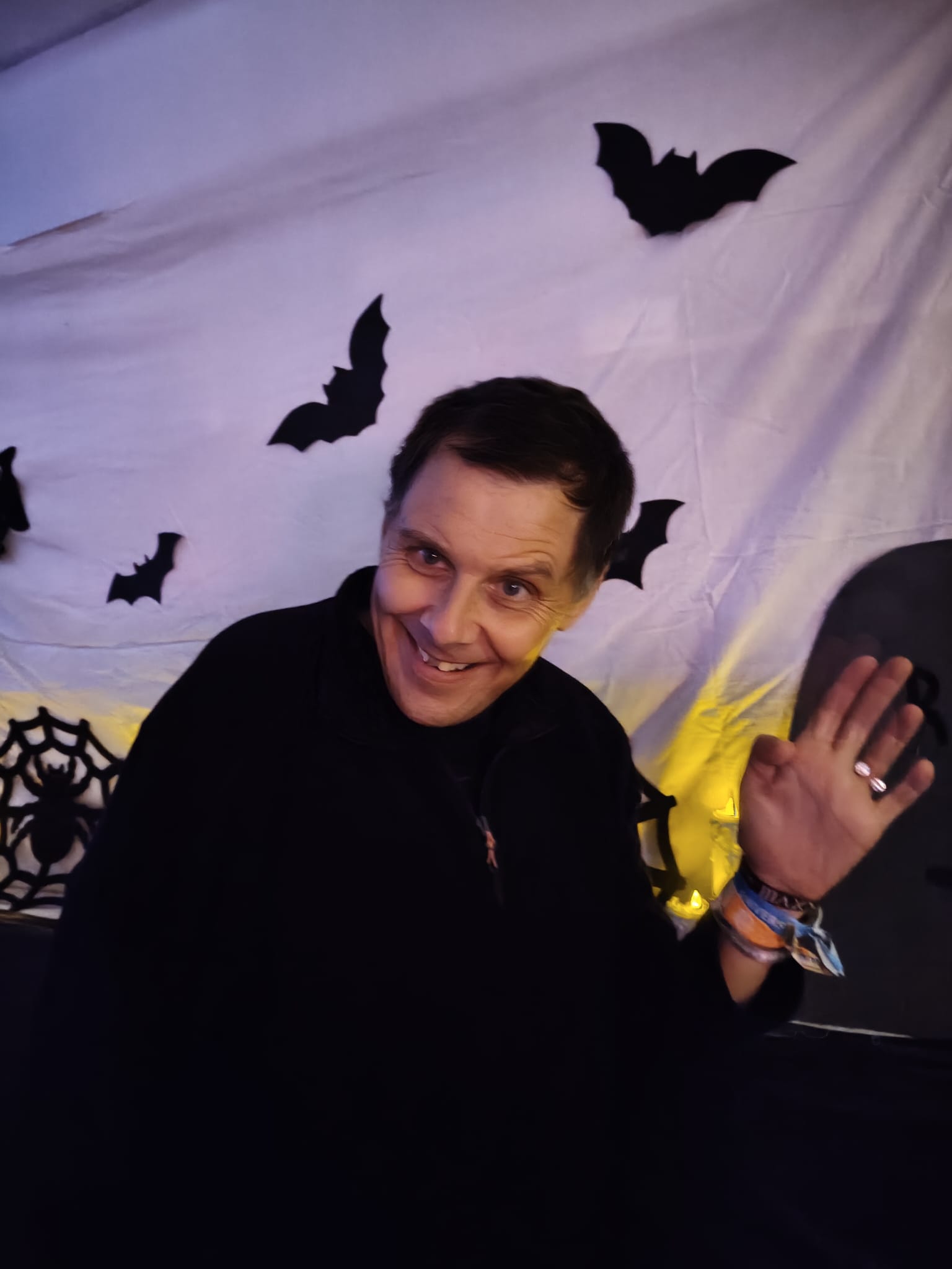 PHOTO 2025 10 31 11 50 03