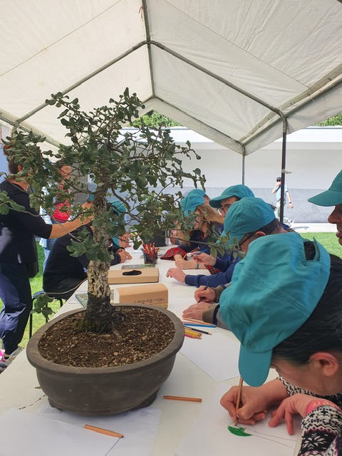 904ea8c1-6779-42b4-ac37-bf05c1d04d9d